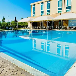 https://arezzo-park.it-tuscanyhotel.com