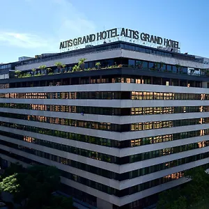 Altis Grand Отель